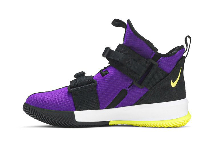 lebron-soldier-13-sfg-ar4225-500_02