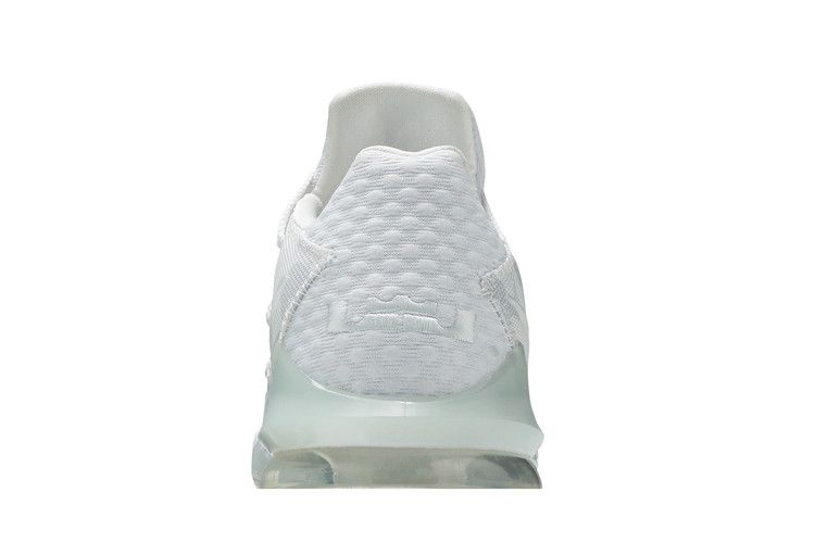 Кроссовки Nike LeBron 17 Low 'White Camo'