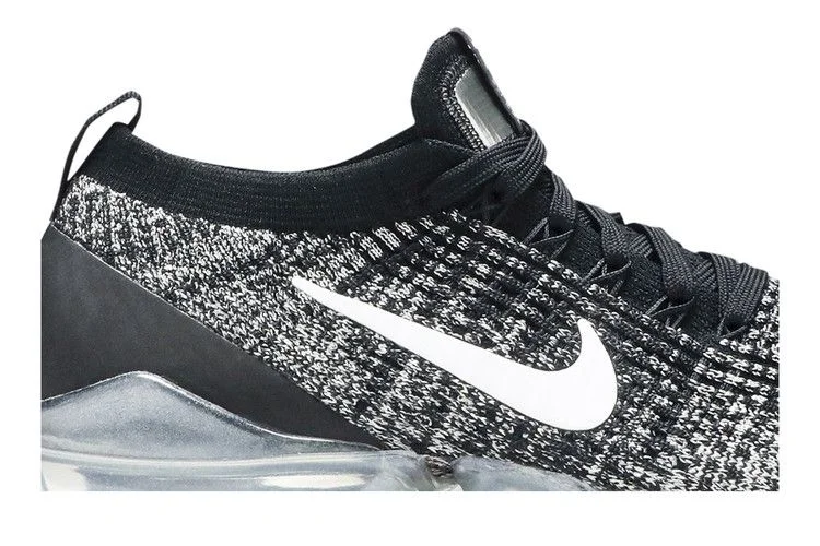 Krossovki-Nike-Wmns-Air-VaporMax-Flyknit-3-Oreo-1