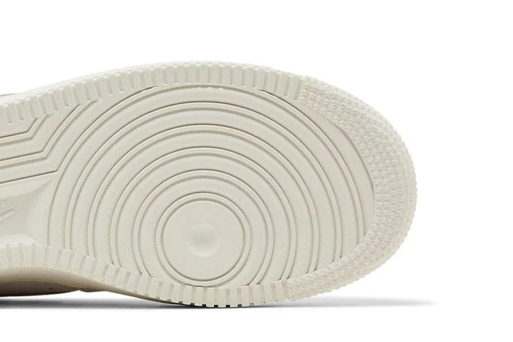 Krossovki-Nike-Wmns-Air-Force-1-07-SE-Sail-Glittery-Suede-4