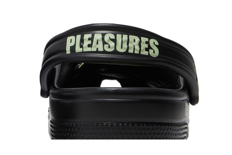 Кроссовки Crocs Pleasures x Classic Clog 'Skeleton - Glow in the Dark'