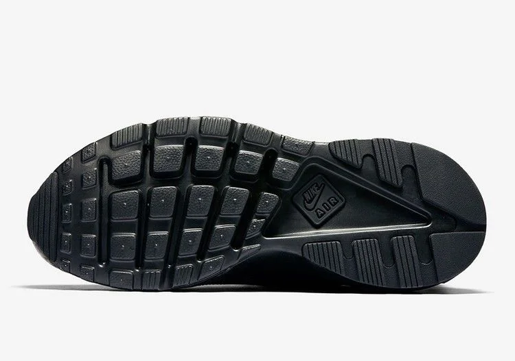 Krossovki-Nike-Air-Huarache-Run-Ultra-SE-Premium-Triple-Black-4