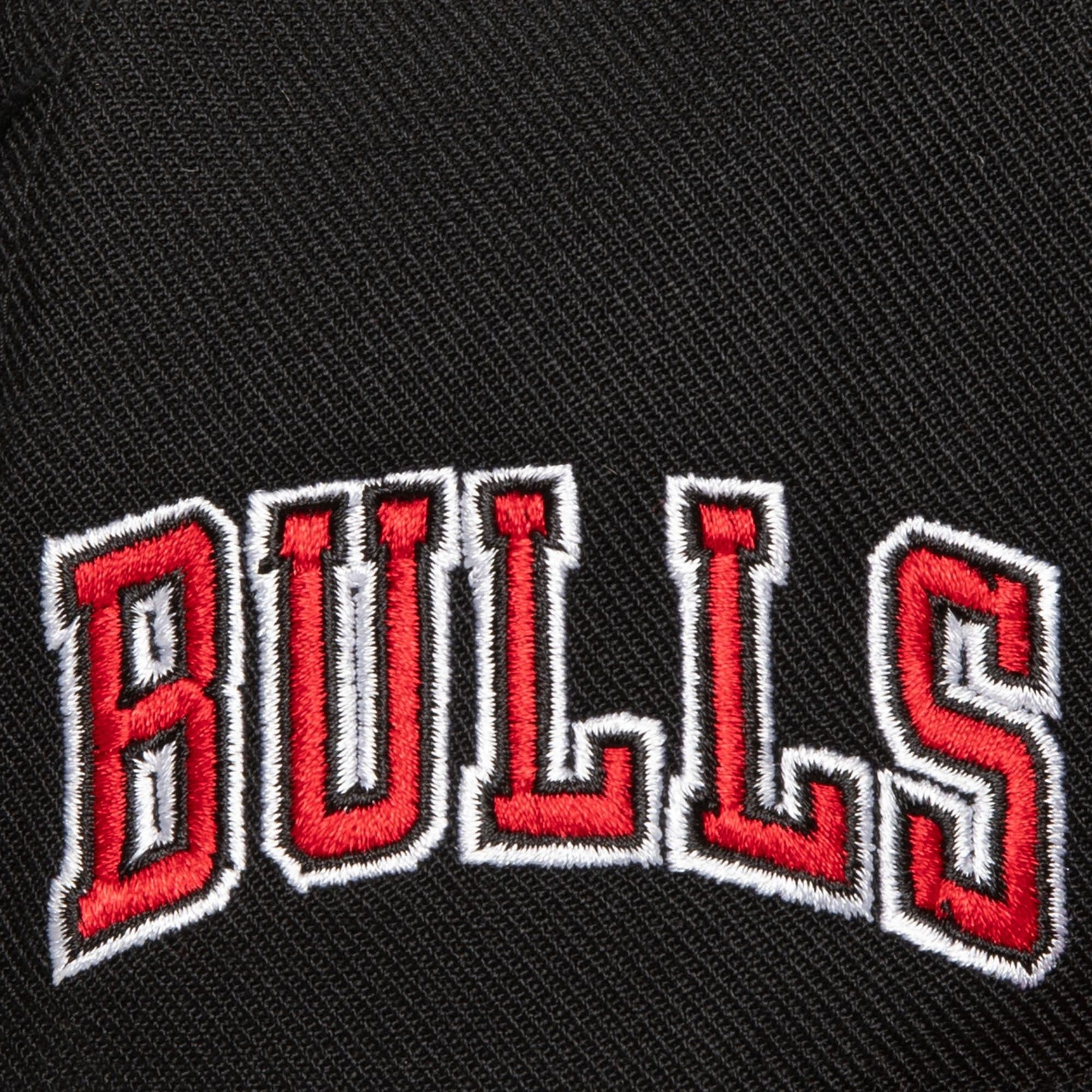 Бейсболка Mitchell & Ness Big Mouth Snapback Chicago Bulls Hat