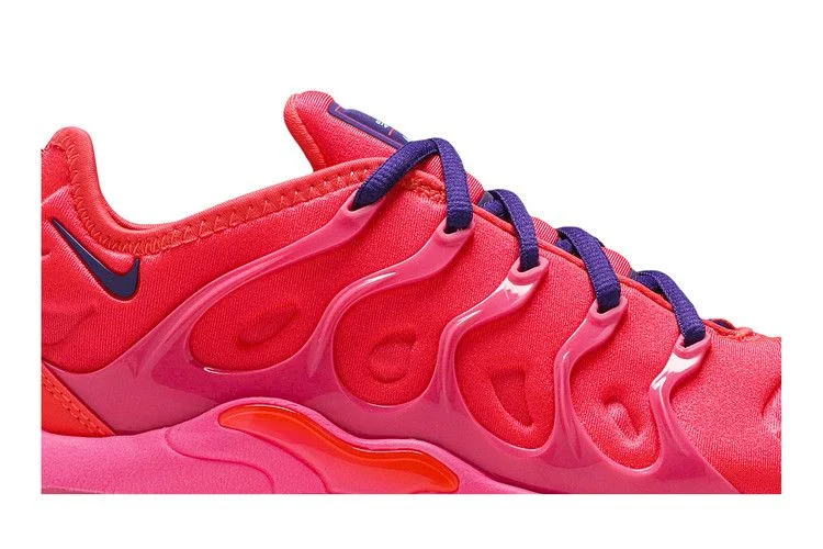 Кроссовки Nike Wmns Air VaporMax Plus 'Bright Crimson'