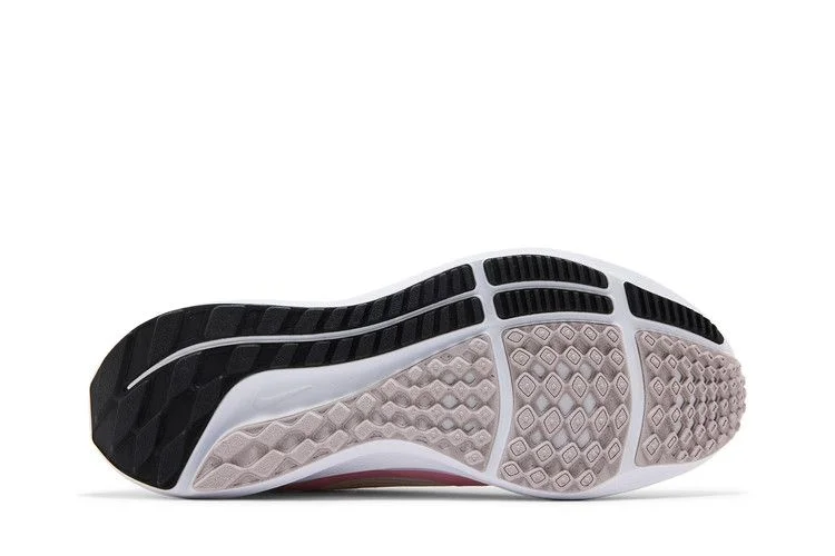 Krossovki-Nike-Wmns-Air-Zoom-Pegasus-40-Year-of-the-Dragon-3