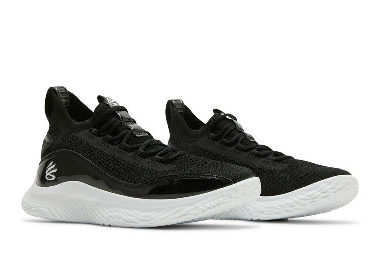curry-flow-8-black-white-3024785-010_07