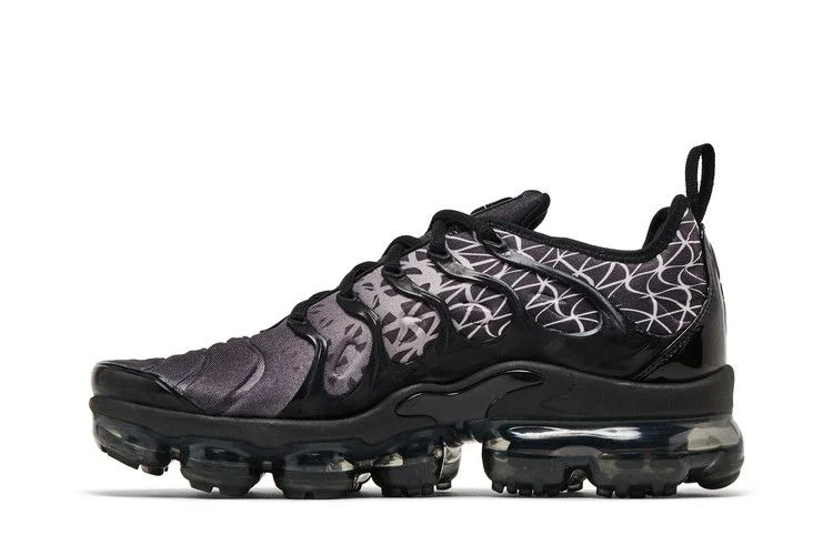 Кроссовки Nike Air VaporMax Plus 'Geometric'