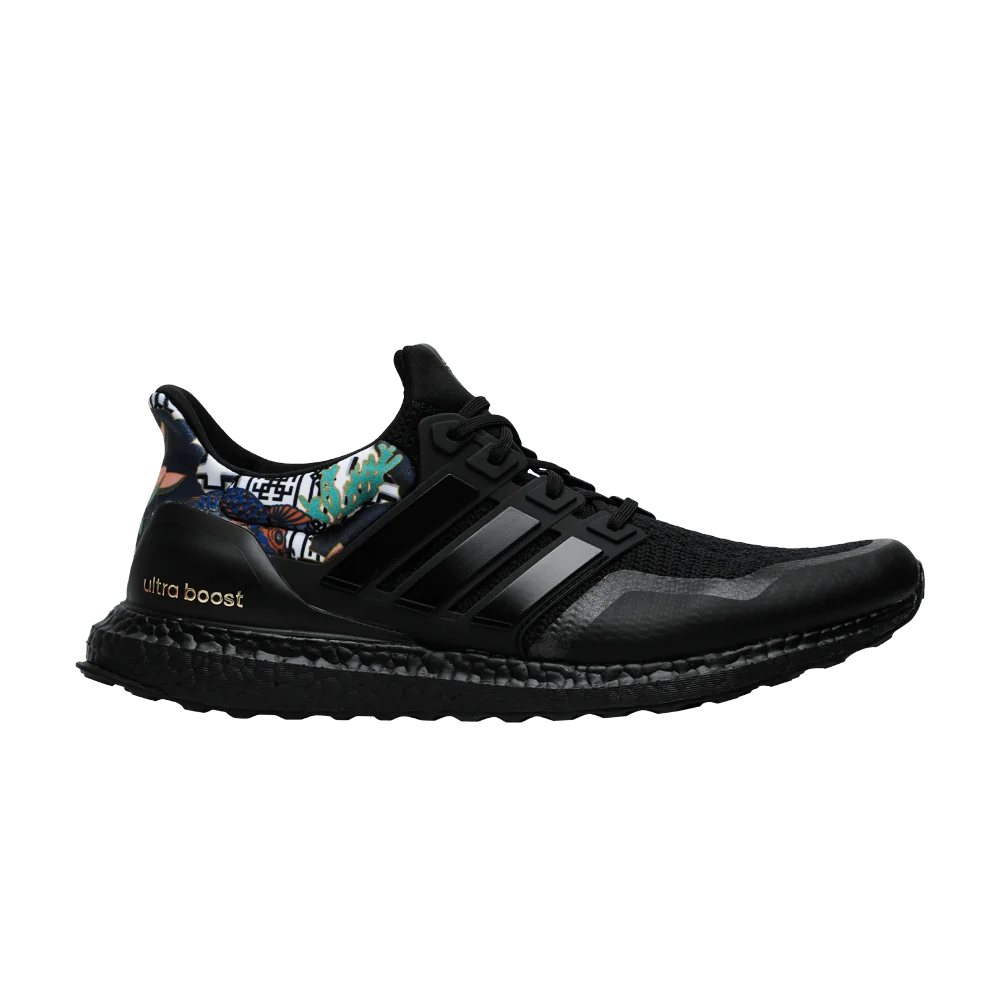 Krossovki-adidas-UltraBoost-DNA-Chinese-New-Year