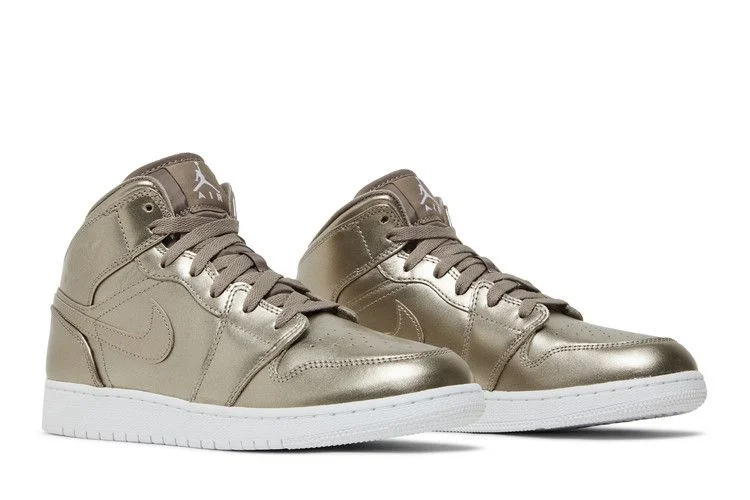 Krossovki-Air-Jordan-1-Mid-SE-GS-Sepia-Stone-7
