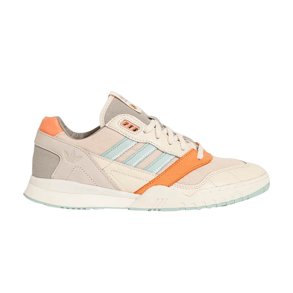 Krossovki-The-Next-Door-x-adidas-A.R.-Trainer