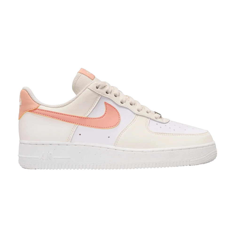 Krossovki-Nike-Wmns-Air-Force-1-07-Next-Nature-Apricot-Agate