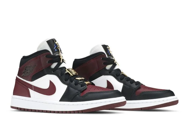 Krossovki-Wmns-Air-Jordan-1-Mid-SE-Gold-Pendants-7