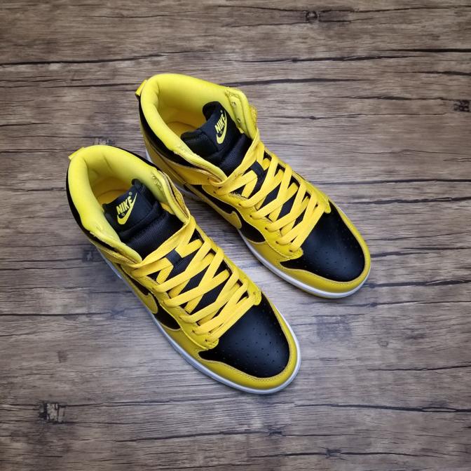 Nike-Dunk-High-SP-Iowa-Varsity-Maize-2020-7