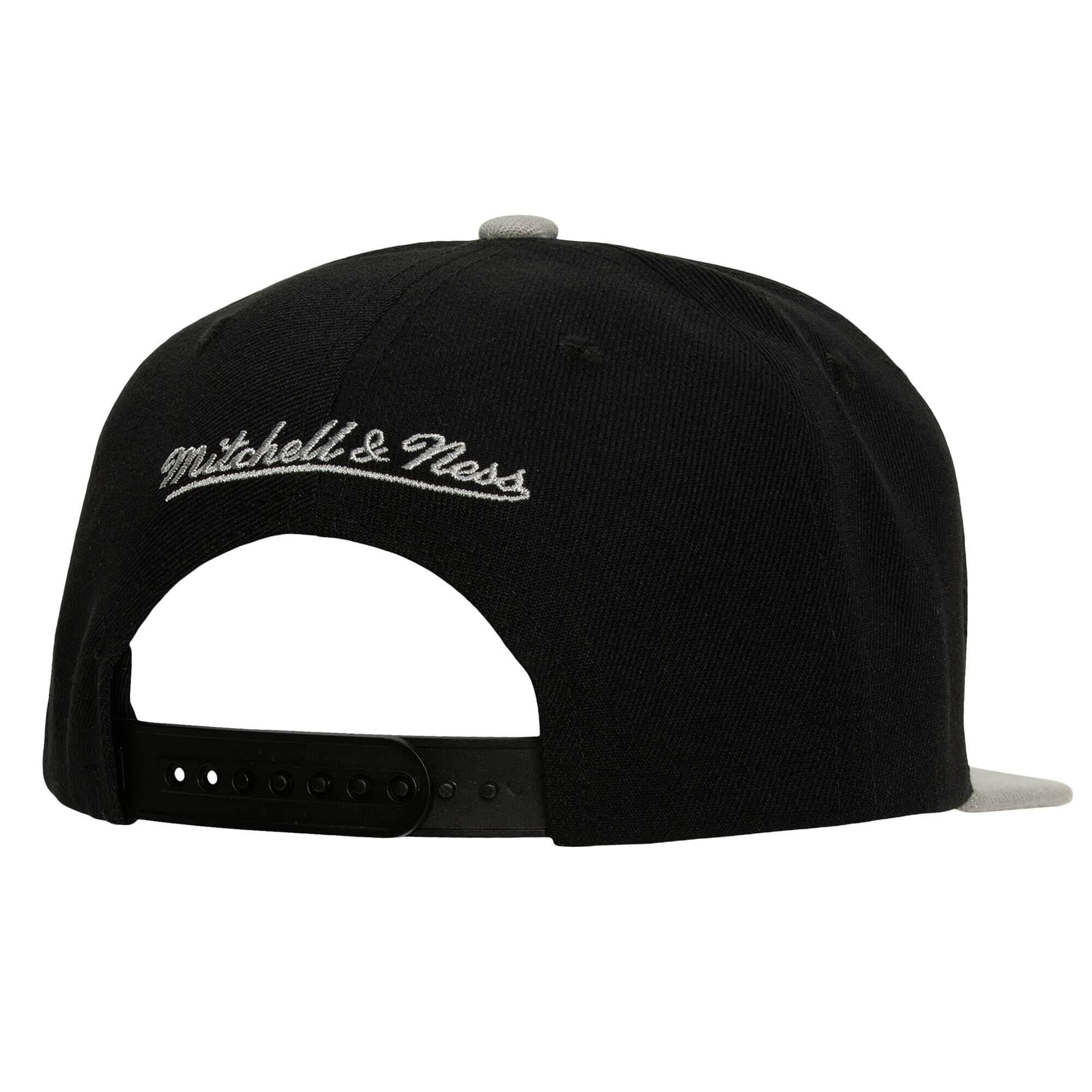 Mitchell-Ness-Patch-Overload-Snapback-Brooklyn-Nets-Hat-1