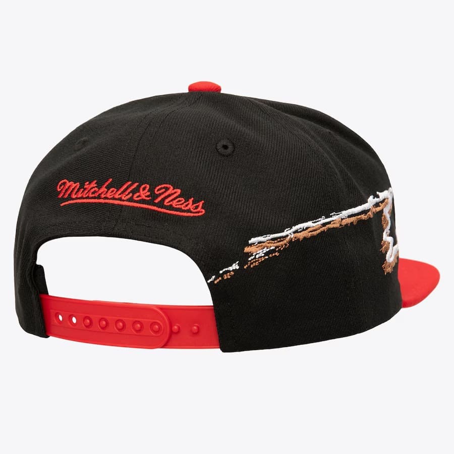 Бейсболка Mitchell & Ness Black Philadelphia 76ers Hardwood Classics Life Line Snapback Hat
