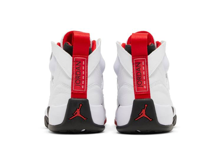 jumpman-two-trey-white-university-red-do1925-160_05