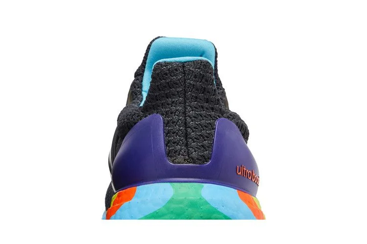 Кроссовки adidas UltraBoost 5.0 DNA 'Pride'