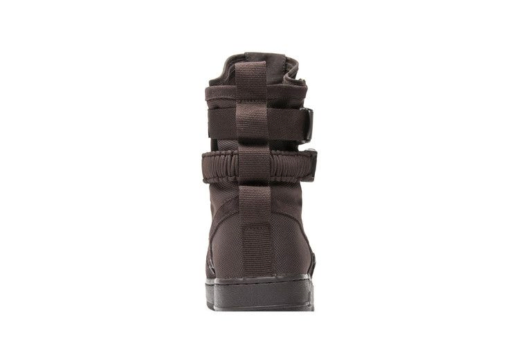 special-field-air-force-1-velvet-brown-864024-203_06