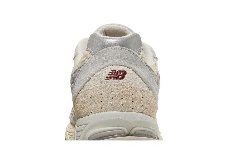Кроссовки New Balance 2002R 'Lunar New Year - Concrete'