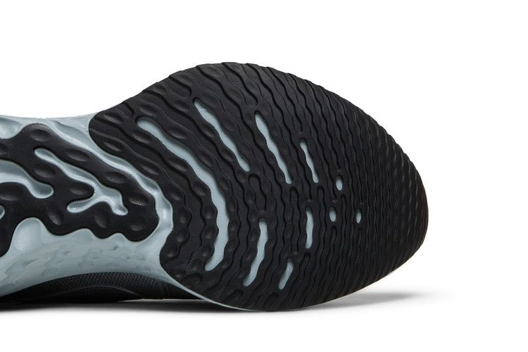 react-infinity-run-flyknit-iron-grey-cd4371-015_04