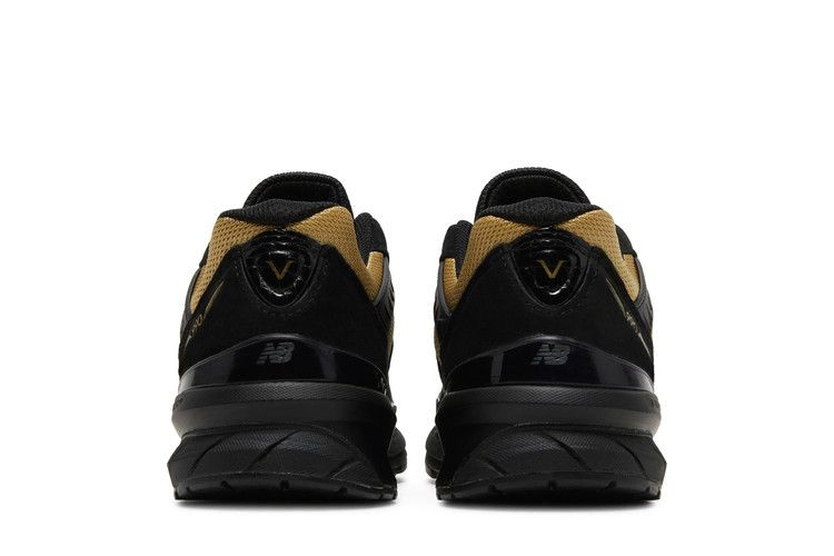 990v5-made-in-usa-triple-black-m990bh5_05