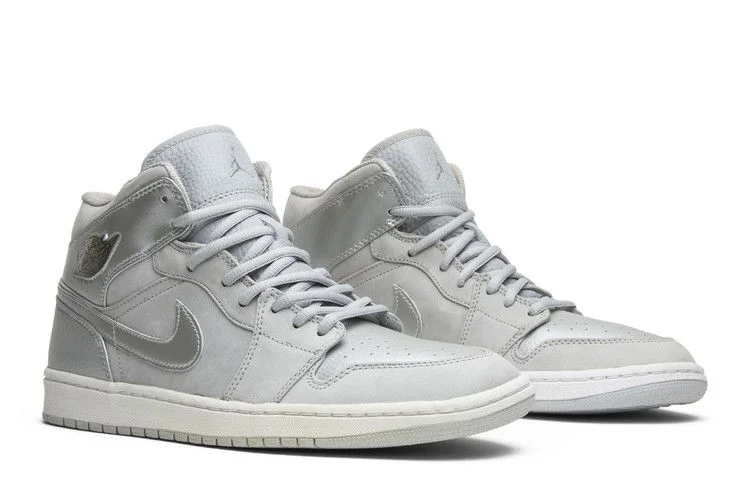 Krossovki-Air-Jordan-1-Retro-2001-Neutral-Grey-7