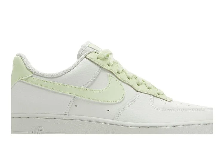 Кроссовки Nike Wmns Air Force 1 '07 'White Barely Volt'