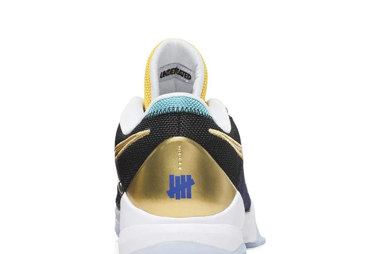 Krossovki-Undefeated-x-Nike-Zoom-Kobe-5-Protro-What-If-Pack-Special-Box-15