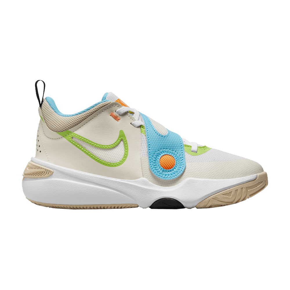 Кроссовки Nike Team Hustle D11 GS 'Pale Ivory Action Green'