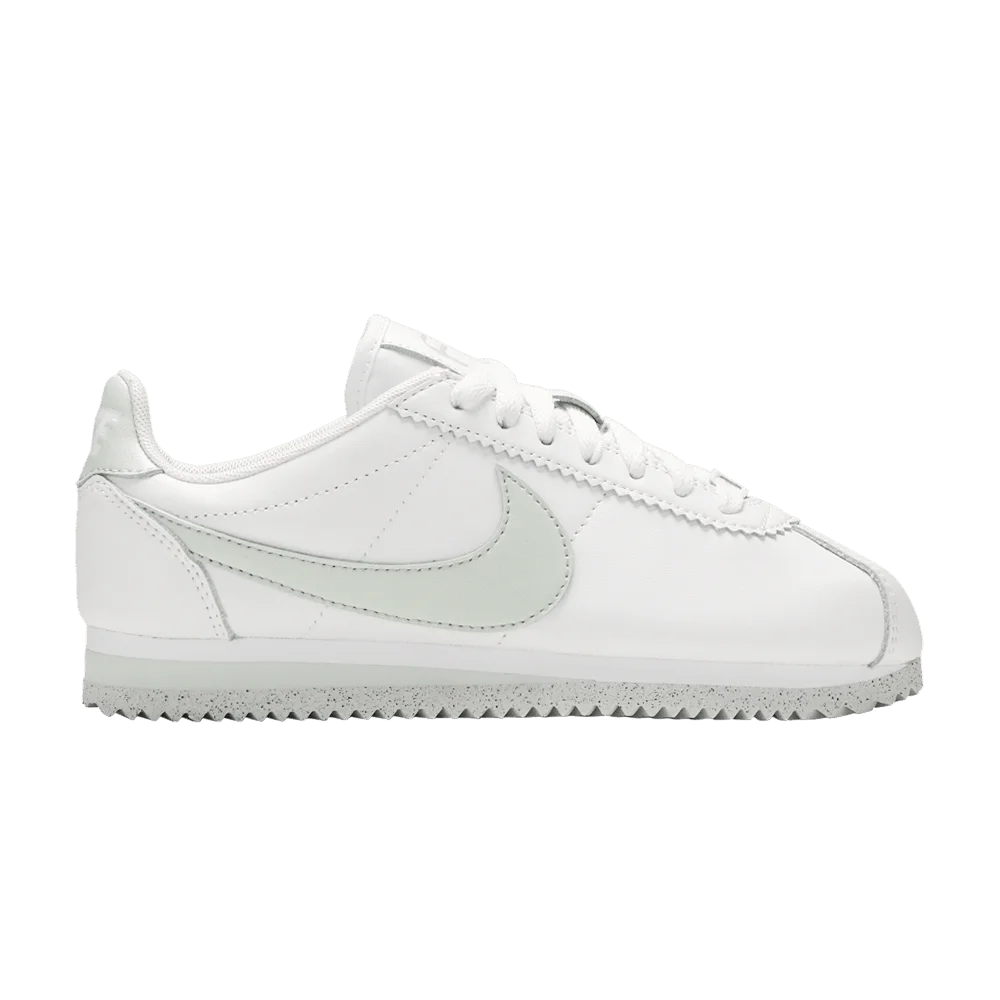 Krossovki-Nike-Wmns-Classic-Cortez-Flyleather-White-Light-Silver