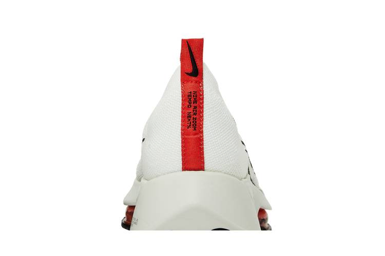 Кроссовки Nike Air Zoom Tempo NEXT% 'White Light Crimson'