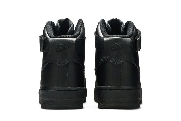 Кроссовки Nike Wmns Air Force 1 High 'Triple Black'