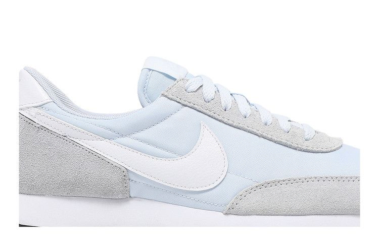 wmns-daybreak-football-grey-ck2351-009_01