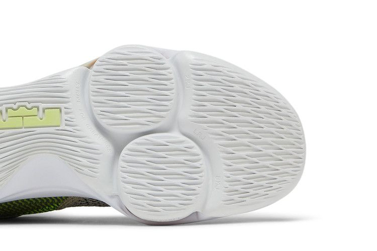 Кроссовки Nike LeBron Witness 4 'String Volt'