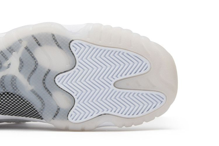 air-jordan-11-retro-low-premium-gs-frost-white-897331-100_04