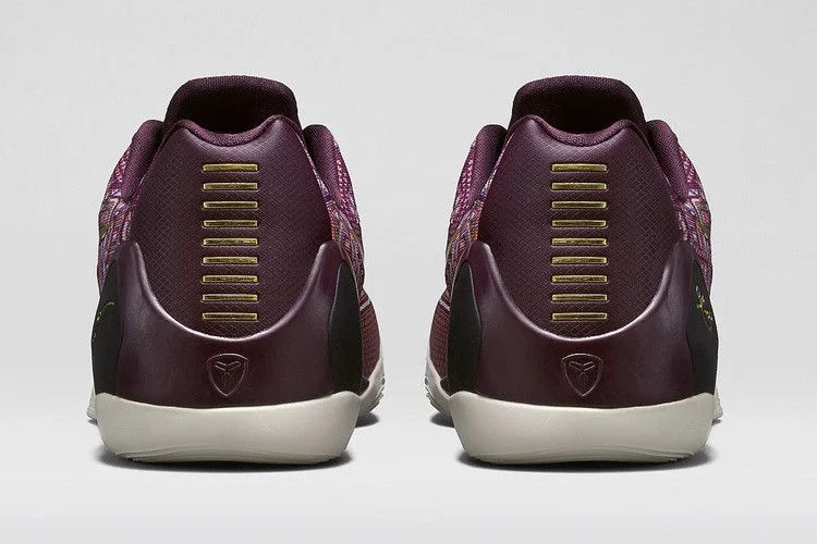 Krossovki-Nike-Kobe-9-EM-Silk-3