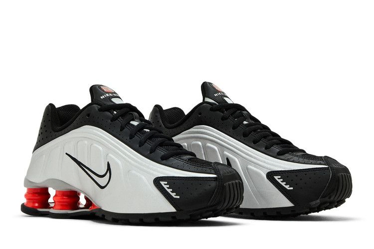 shox-r4-gs-og-2025-cw2626-005_07
