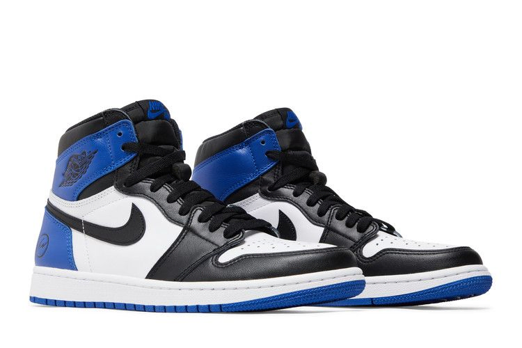 fragment-design-x-air-jordan-1-retro-high-og-friends-and-family-716371-040-ff_07