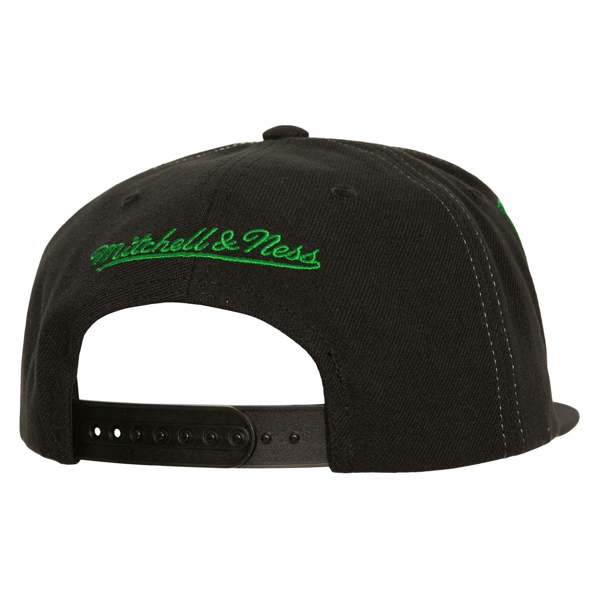 Mitchell-Ness-Varsity-Bust-Snapback-Boston-Celtics-Hat-1