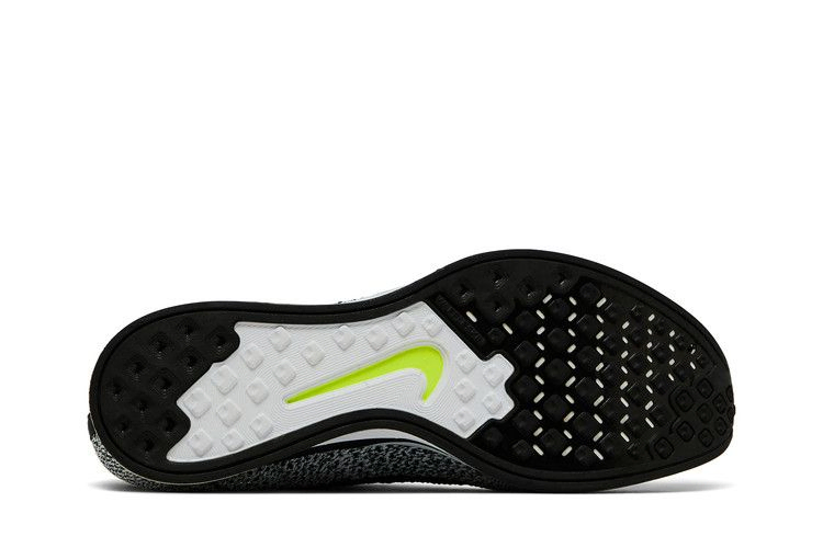 fly-knit-racer-526628-101_03