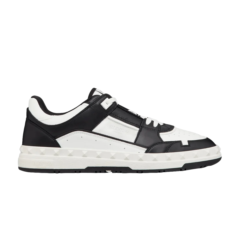 Krossovki-Valentino-Freedots-Low-Black-White-2025
