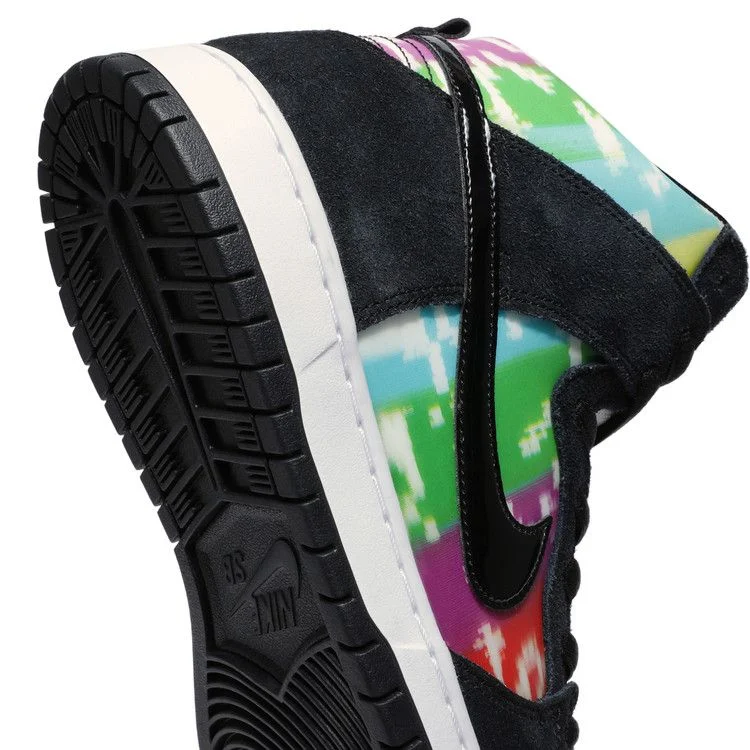 Krossovki-Nike-Dunk-High-SB-TV-Signal-9