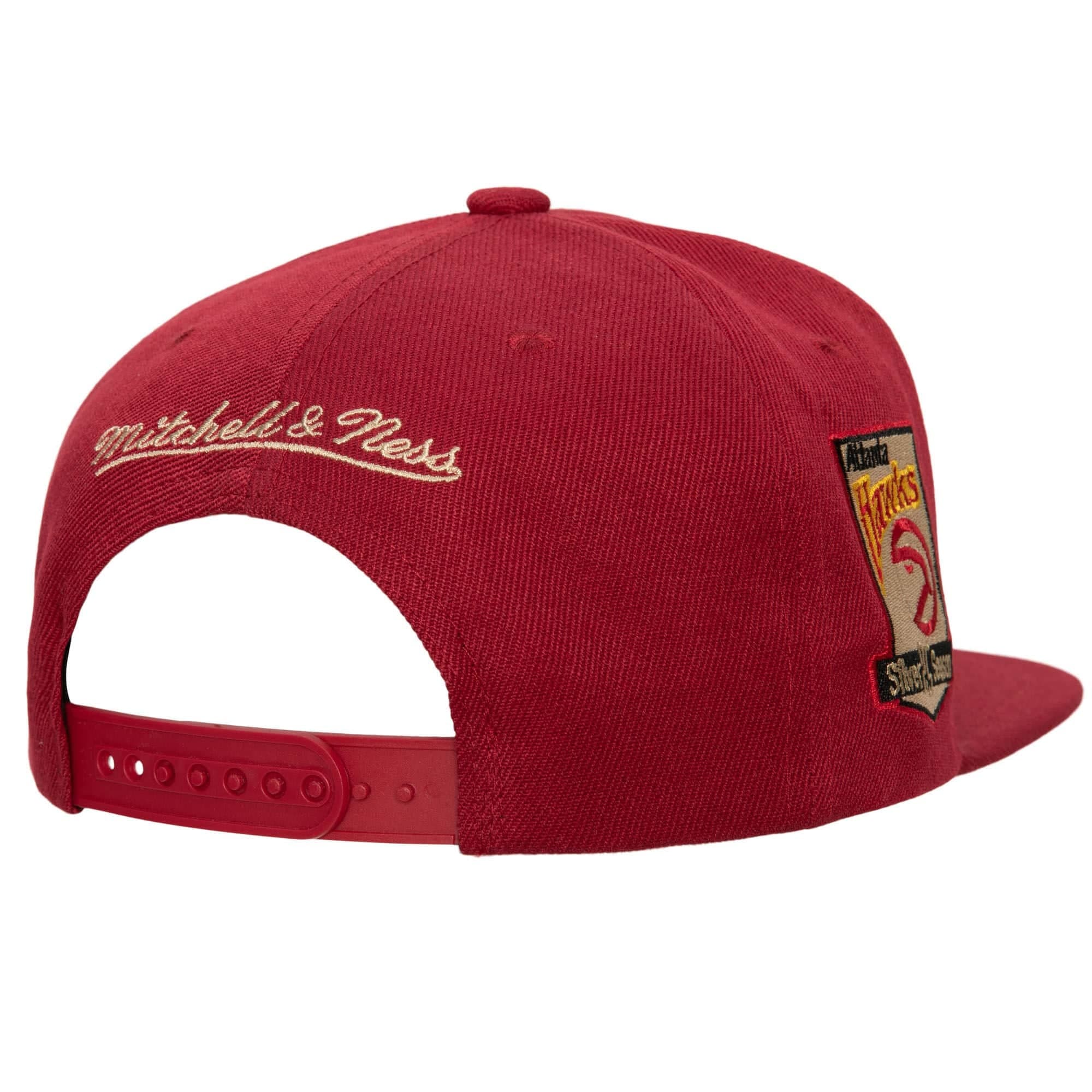 Mitchell-Ness-With-Love-Snapback-HWC-Atlanta-Hawks-Hat-1