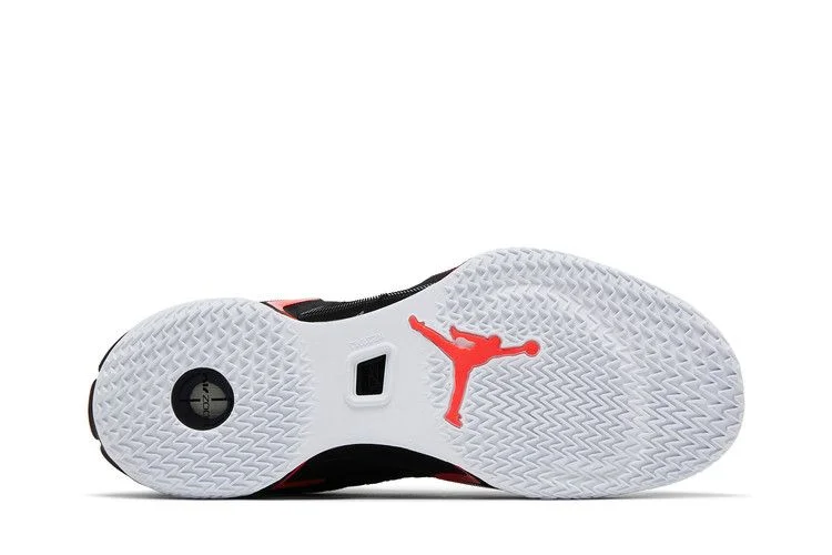 Krossovki-Air-Jordan-36-PF-Black-Infrared-3