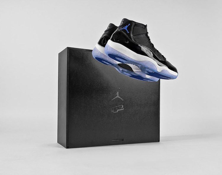 Кроссовки Air Jordan 11 Retro 'Space Jam' 2016 - Kickz Special Box