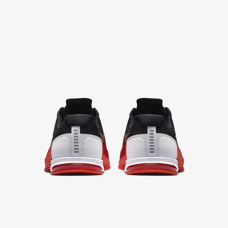 Krossovki-Nike-Metcon-2-University-Red-1