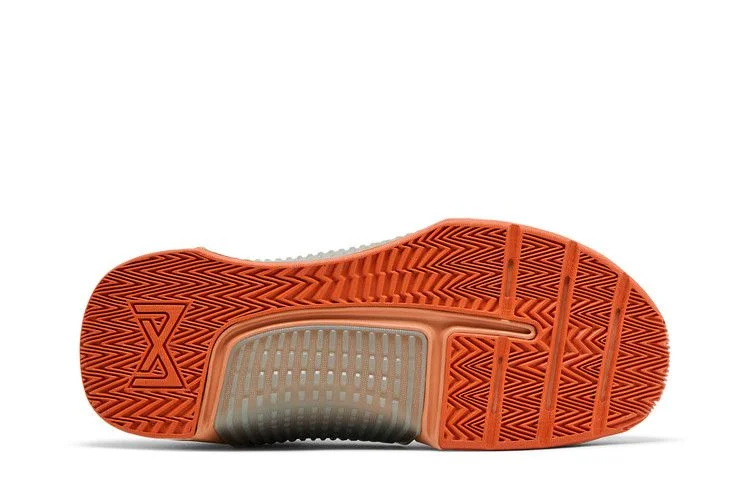 Krossovki-Nike-Wmns-Metcon-9-Amber-Brown-3