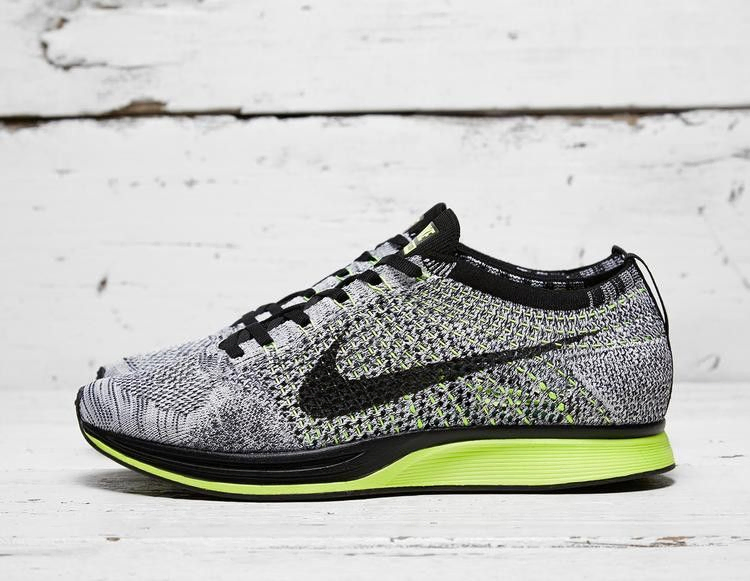 flyknit-racer-526628-007_03