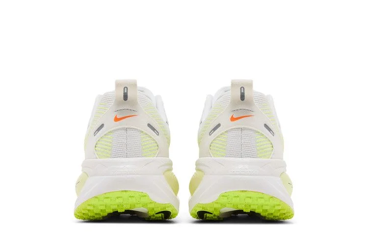 Кроссовки Nike Vomero 18 'White Volt'