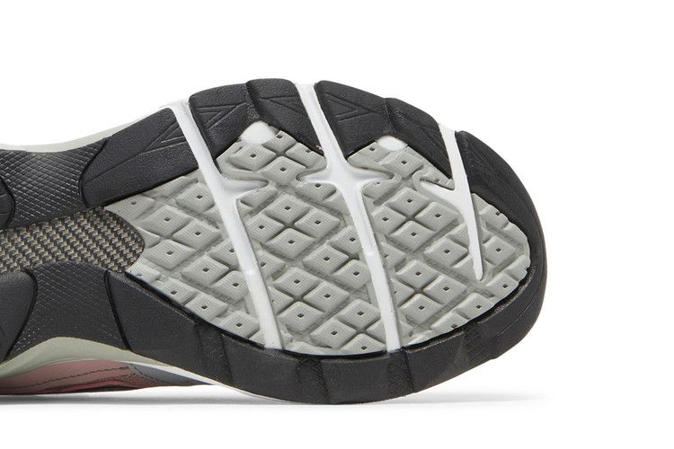 Кроссовки New Balance 920 Made in England 'Pink Grey'